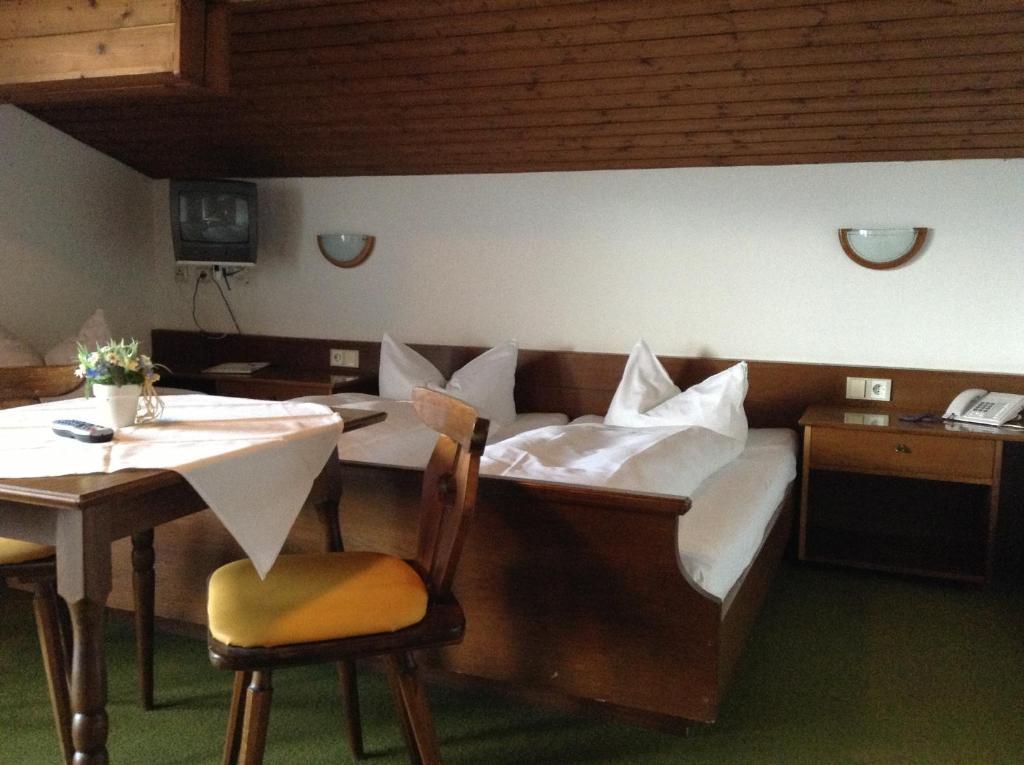Hotel St. Hubertushof Zell am See Pokój zdjęcie