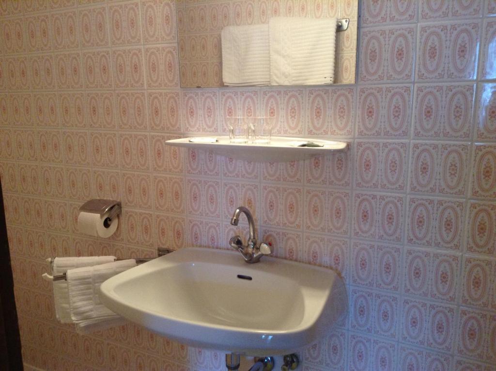 Hotel St. Hubertushof Zell am See Pokój zdjęcie